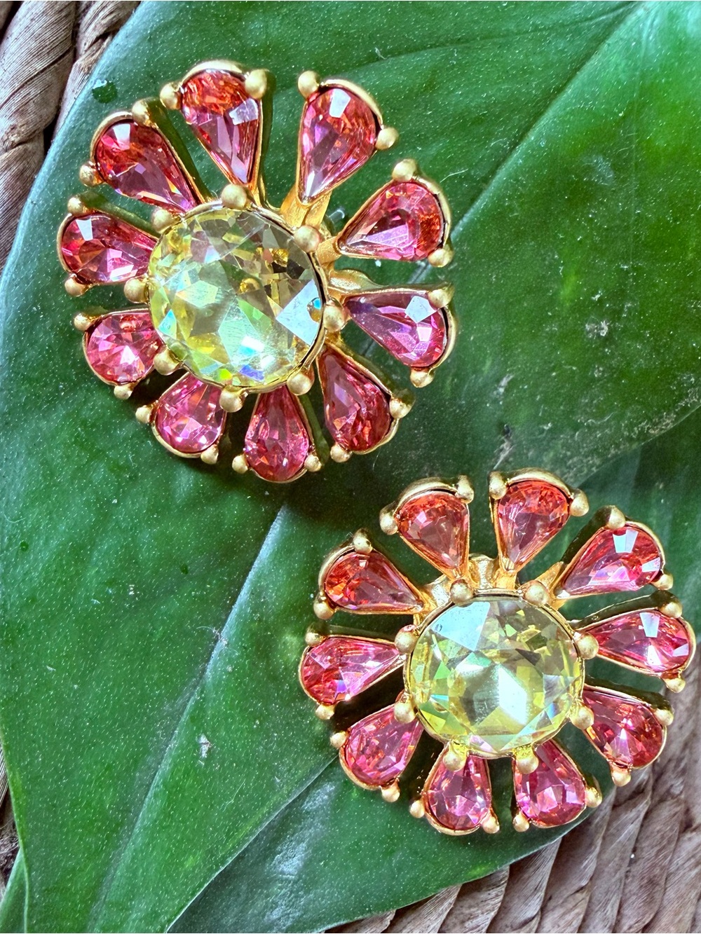 Oscar de la Renta Shimmering Crystal Flower Earrings✨Pink/Jonquil Gold Tone✨Post